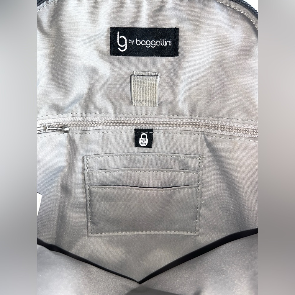 Baggallini Memphis Convertible Backpack RIFD‎ Protection Gray - Picture 11 of 16